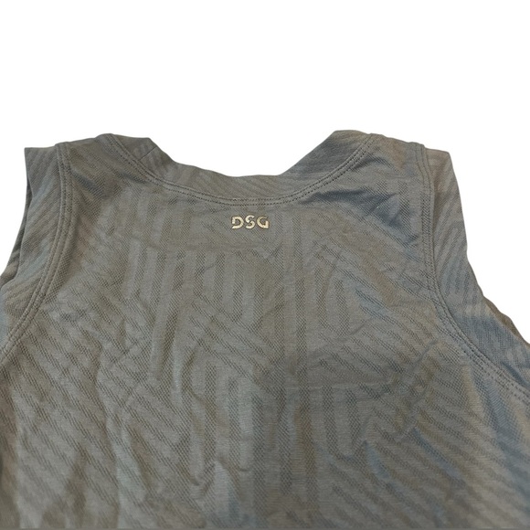 DSG Women’s Movement Tank Blue With Geometric design - Picture 4 of 10